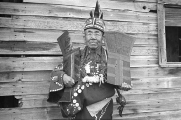 12204426_web1_180605-CVR-M-PN-2300-A-Willie-Seaweed-640x427