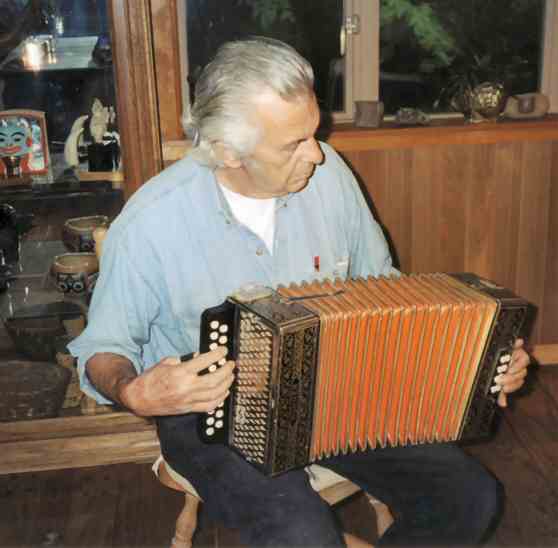Duanepasco-accordion
